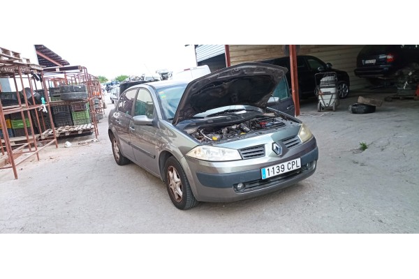 renault megane ii classic berlina del año 2003