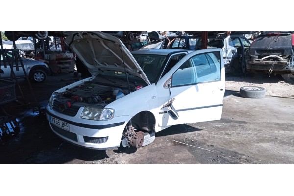 volkswagen polo berlina (6n2) del año 1999