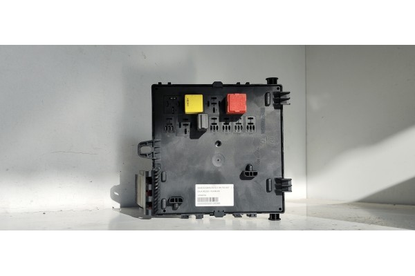 Recambio de caja reles / fusibles para saab 9-3 berlina 2.2 16v tid cat referencia OEM IAM 12795734  