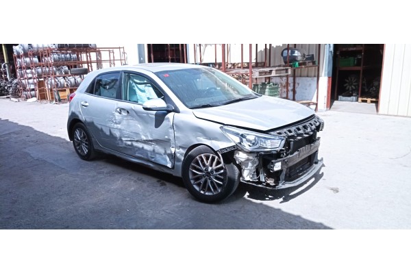 kia rio (yb) del año 2018