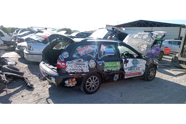 volvo v40 familiar del año 1995