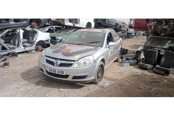 opel vectra c berlina del año 2004