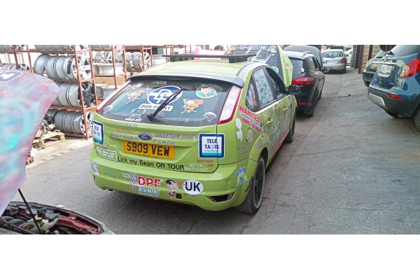 ford focus berlina (cap) del año 2004