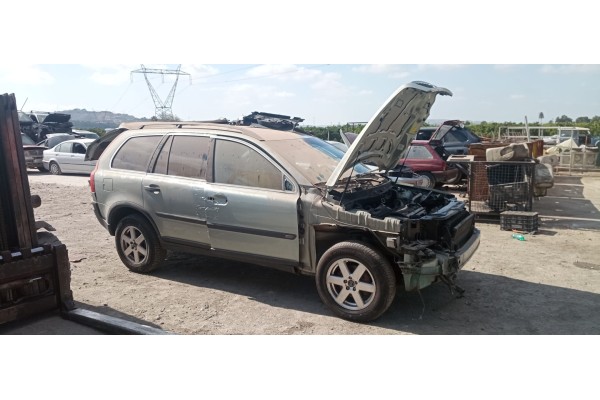 volvo xc90 del año 2004