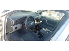 skoda octavia berlina (1u2) del año 1998