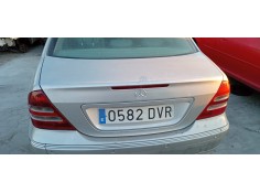 mercedes-benz clase c (w203) berlina del año 2004