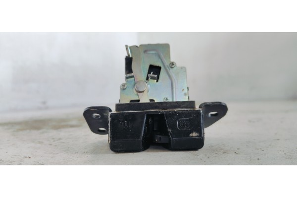 Recambio de cerradura maletero / porton para kia carens ( ) 1.7crdi 116 fap referencia OEM IAM   