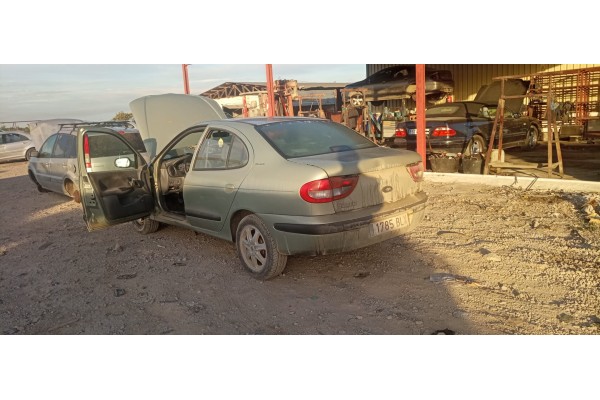 renault megane i fase 2 berlina (ba0) del año 2001