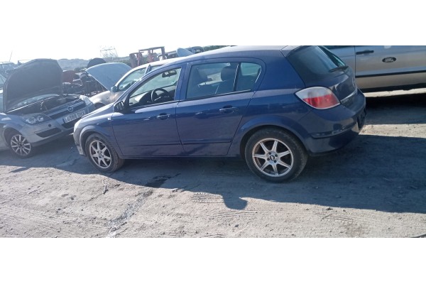 opel astra h berlina del año 2006