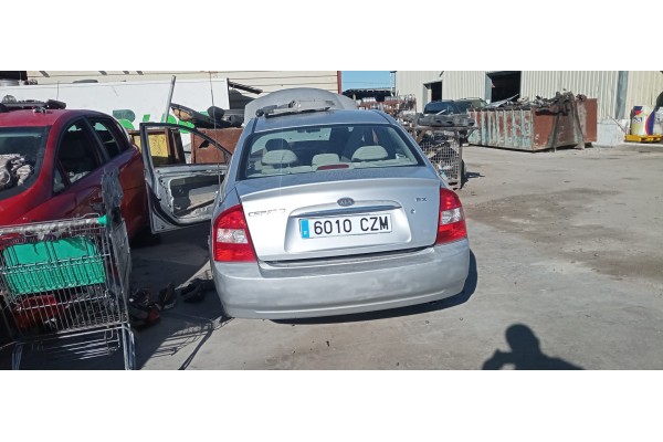 kia cerato del año 2005