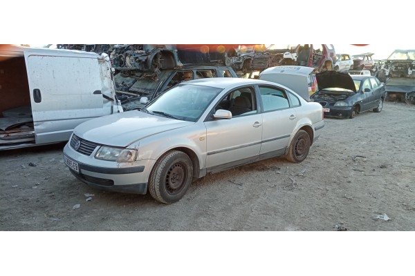 volkswagen passat berlina (3b2) del año 1999