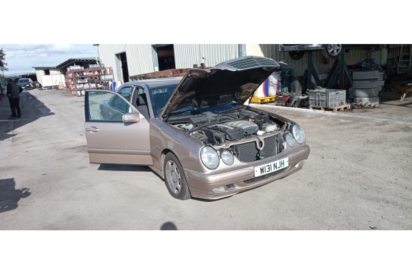 mercedes-benz clase e (w210) berlina diesel del año 2000