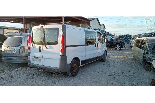 nissan primastar (x83) del año 2002