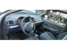 renault clio ii fase ii (b/cb0) del año 2004