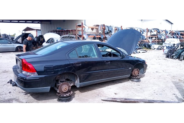 volvo s60 berlina del año 2003