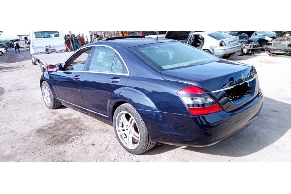 mercedes-benz clase s (w221) berlina del año 2006