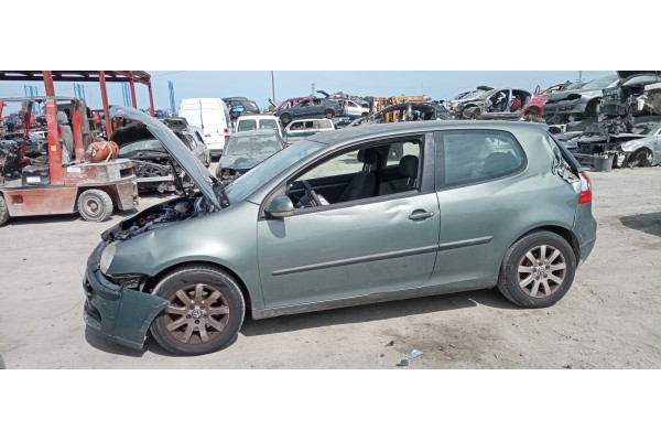 volkswagen golf v berlina (1k1) del año 2006