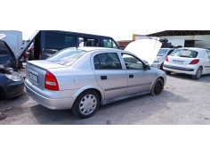 opel astra g berlina del año 2002