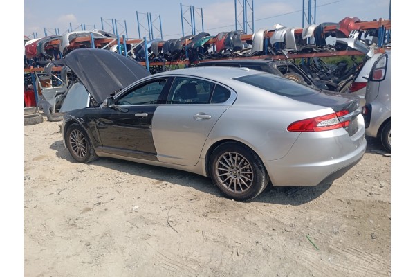 jaguar xf del año 2012