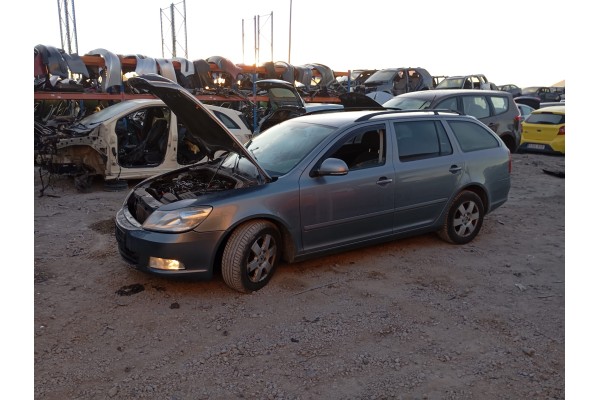 skoda octavia combi (1z5) del año 2010