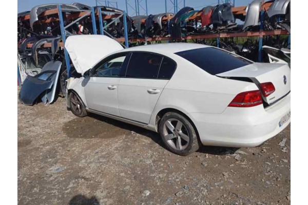 volkswagen passat lim. (362) del año 2012