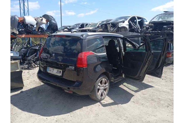 peugeot 5008 del año 2015