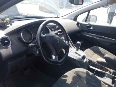 peugeot 5008 del año 2015