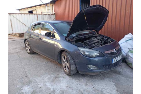 opel astra j lim. del año 2011