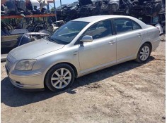 toyota avensis berlina (t25) del año 2006