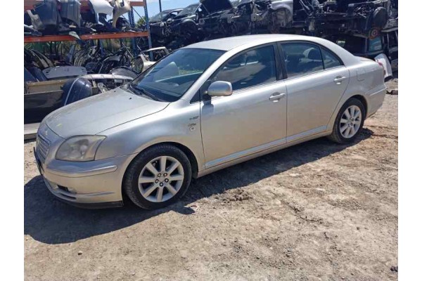 toyota avensis berlina (t25) del año 2006