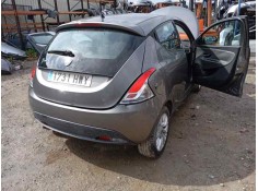 lancia ypsilon (402) del año 2014