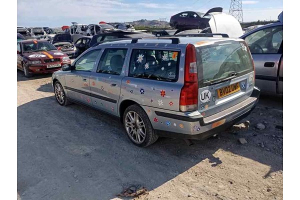 volvo v70 familiar del año 2005