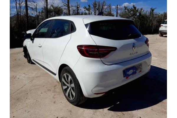 renault clio v del año 2023