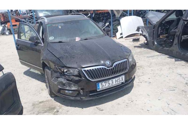 skoda superb combi (3t5) del año 2013