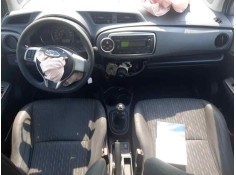 toyota yaris del año 2013