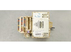 Recambio de caja reles / fusibles para suzuki swift berlina (mz) 1.3 i 90 referencia OEM IAM 3677072KB0  