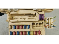 Recambio de caja reles / fusibles para suzuki swift berlina (mz) 1.3 i 90 referencia OEM IAM 3677072KB0  