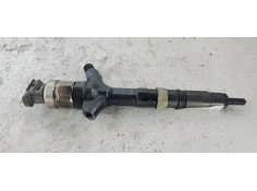Recambio de inyector para toyota corolla (e12) 2.0 d-4d linea sol berlina referencia OEM IAM 236700G010  