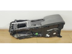 Recambio de apoyabrazos central para jaguar f-pace 2.0 diesel cat referencia OEM IAM 610582  