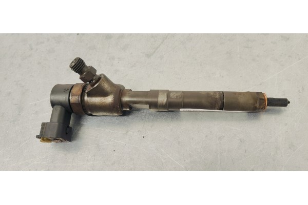 Recambio de inyector para opel corsa d cosmo referencia OEM IAM 0445110183  