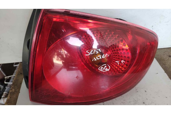 Recambio de piloto trasero derecho para seat altea (5p1) 2.0 tdi referencia OEM IAM 01270F 5452 