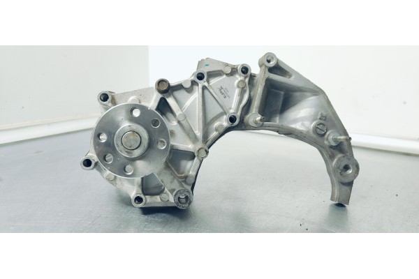 Recambio de bomba agua para mazda 6 kombi ()(.2012) 2.2 mzr-cd referencia OEM IAM R2AA15176  