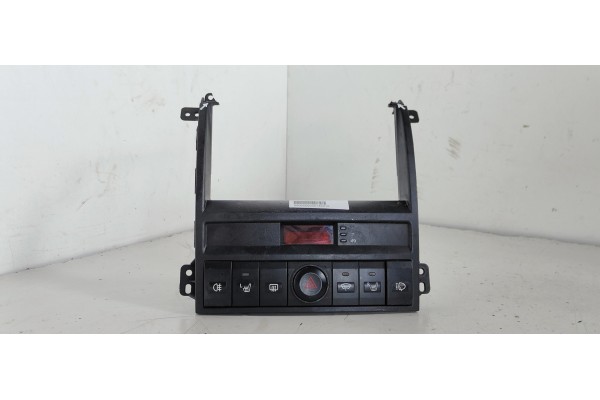 Recambio de pantalla multifuncion para kia sorento 2.5 crdi ex referencia OEM IAM 945003E160  