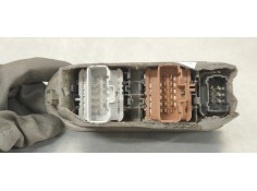 Recambio de mando elevalunas delantero izquierdo para renault megane ii berlina 5p confort dynamique referencia OEM IAM 15601807