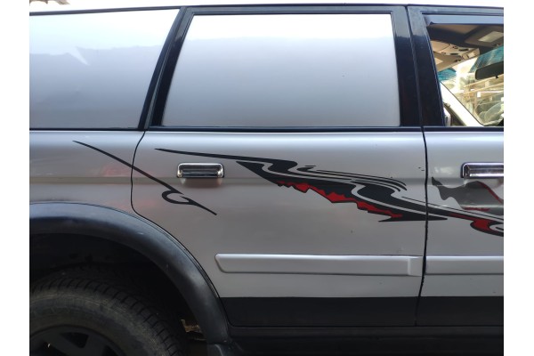 Recambio de puerta trasera derecha para mitsubishi montero sport (k90) 2.5 td cat referencia OEM IAM   