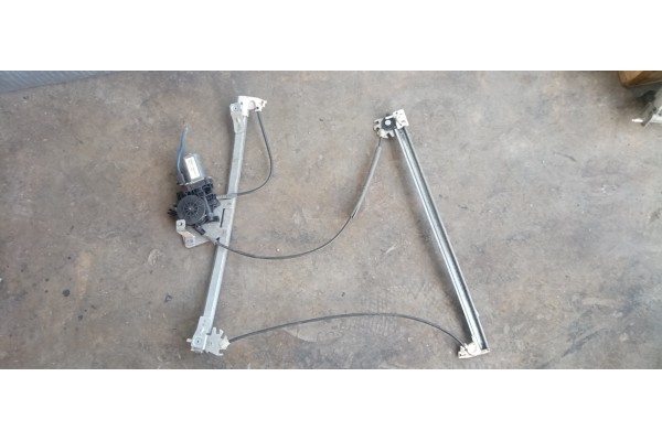 Recambio de elevalunas delantero izquierdo para ford focus berlina (cak) 1.6 16v cat referencia OEM IAM 454500017  