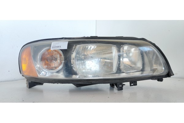 Recambio de faro derecho para volvo s60 berlina 2.4 diesel cat referencia OEM IAM 30698826  