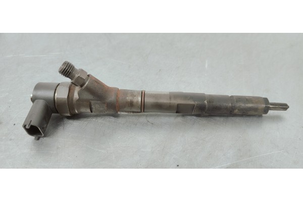 Recambio de inyector para kia sorento 2.5 crdi ex referencia OEM IAM 0986435154  