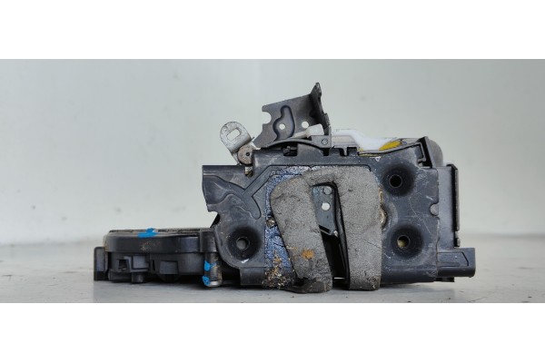 Recambio de cerradura puerta trasera izquierda para ford galaxy (ca1) 2.0 tdci cat referencia OEM IAM AM2AR26413AA  