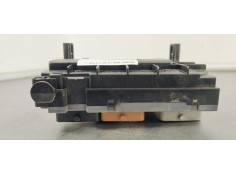 Recambio de caja reles / fusibles para peugeot 3008 1.6 hdi 112 fap referencia OEM IAM 9675877980  